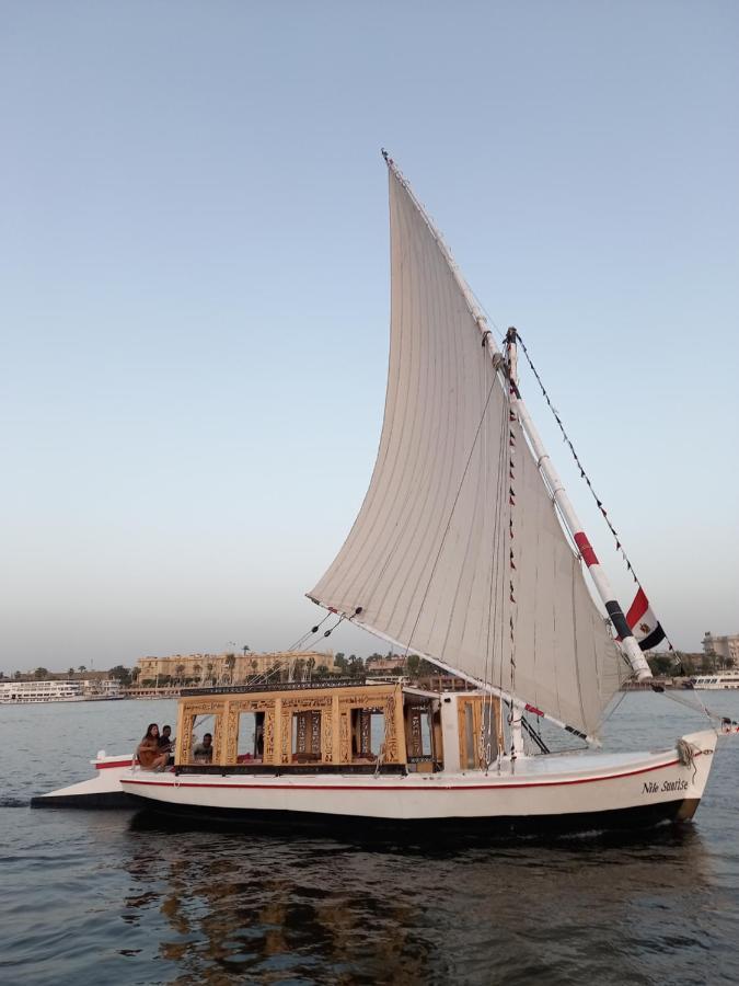 Nile Sunrise Felucca Boat Private Rental Luxor Exteriör bild
