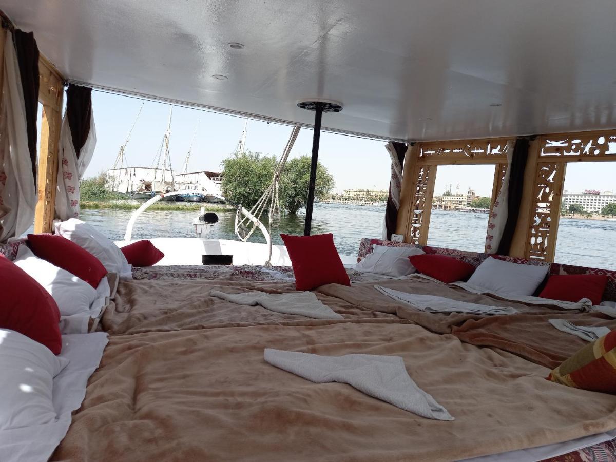 Nile Sunrise Felucca Boat Private Rental Luxor Exteriör bild