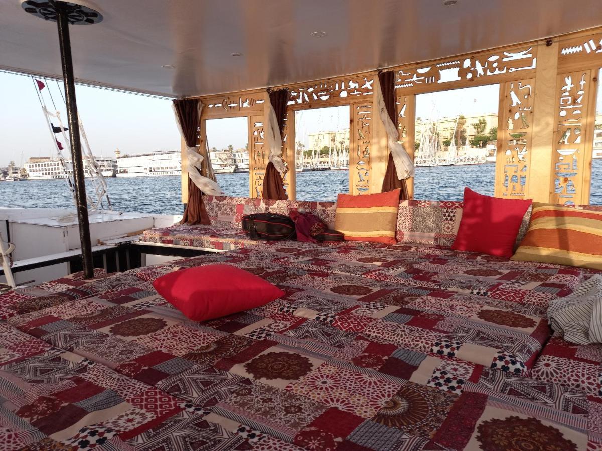 Nile Sunrise Felucca Boat Private Rental Luxor Exteriör bild