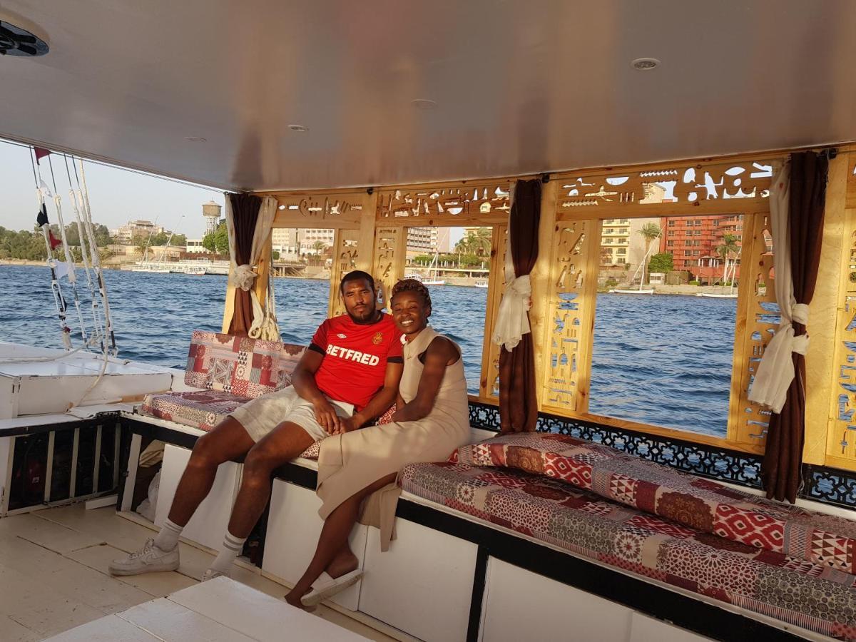 Nile Sunrise Felucca Boat Private Rental Luxor Exteriör bild
