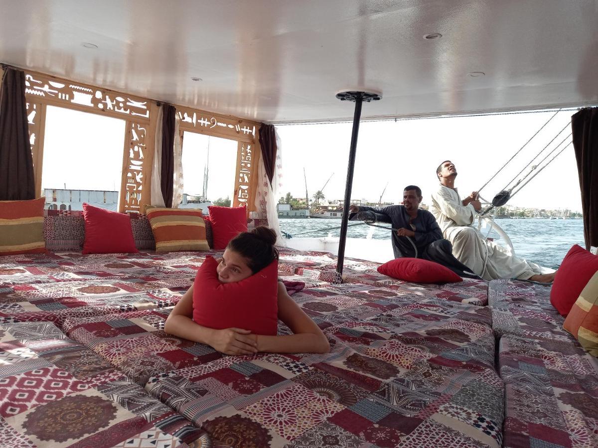 Nile Sunrise Felucca Boat Private Rental Luxor Exteriör bild
