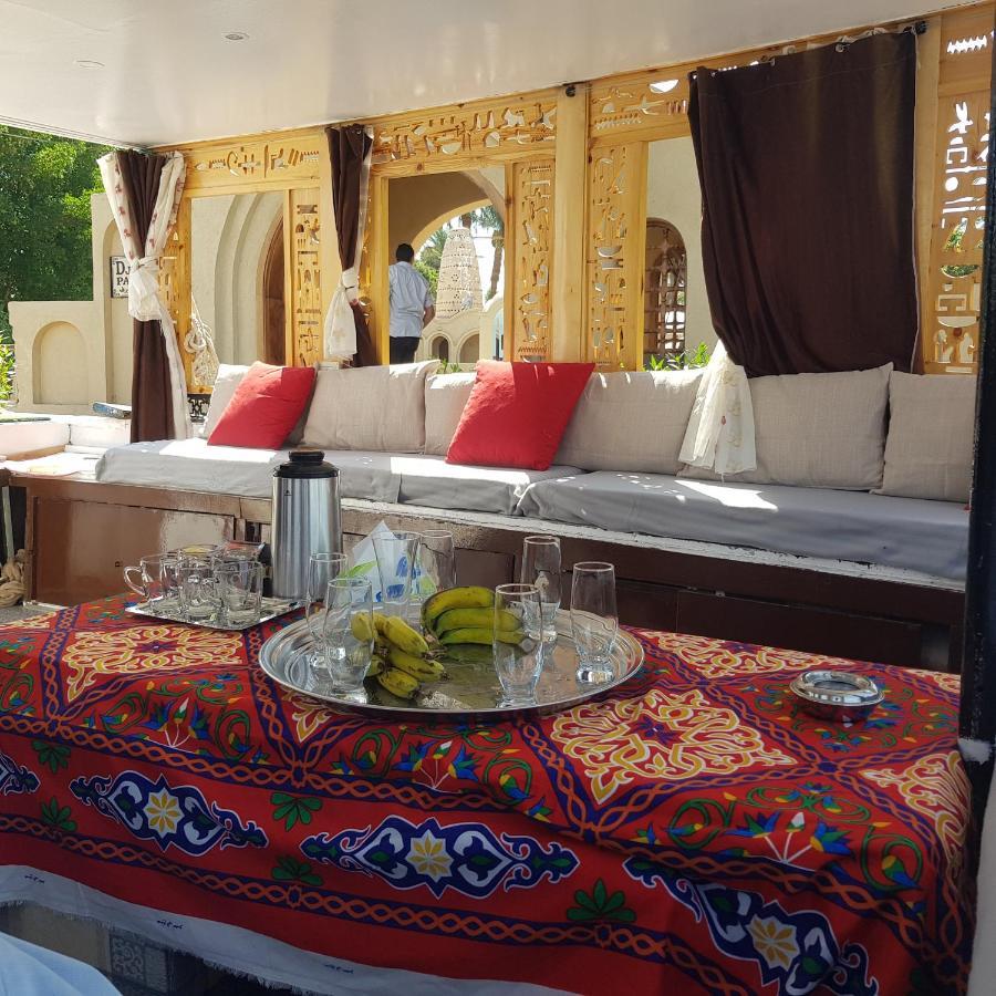 Nile Sunrise Felucca Boat Private Rental Luxor Exteriör bild