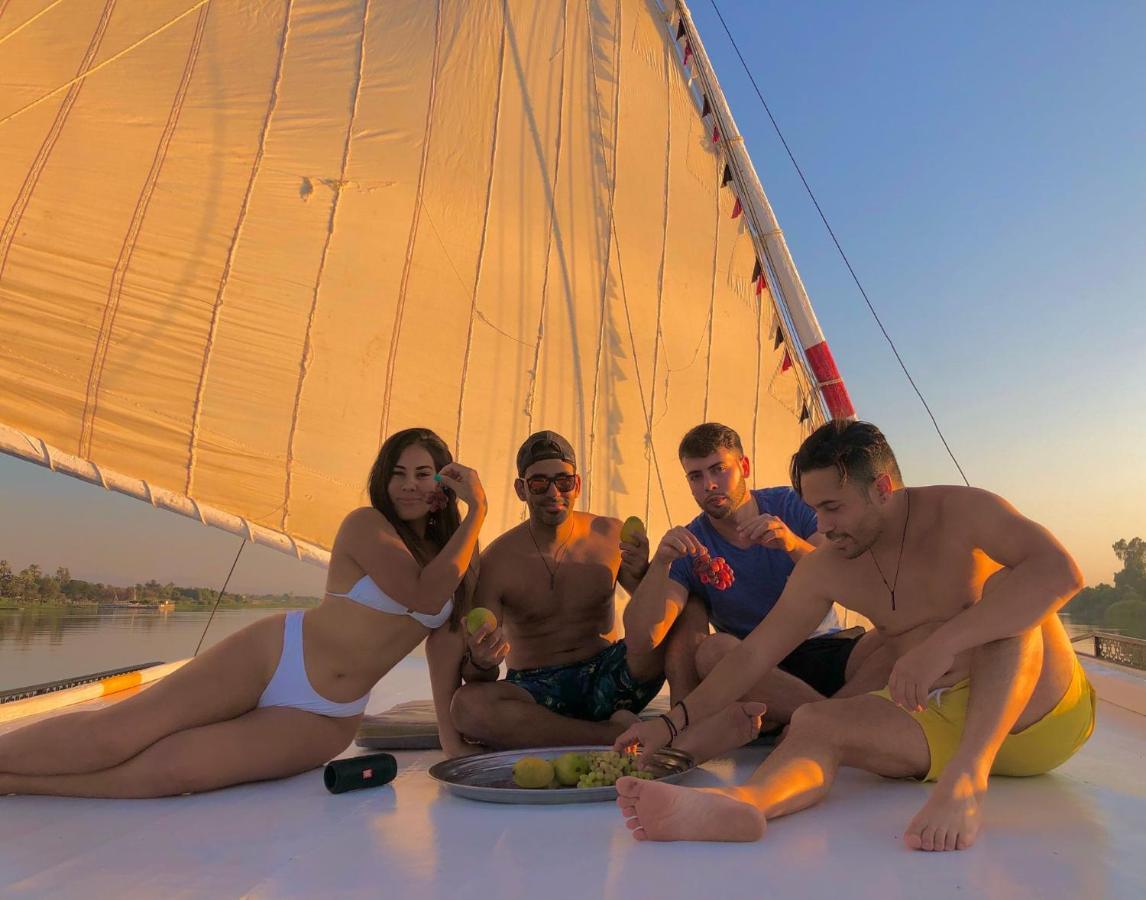 Nile Sunrise Felucca Boat Private Rental Luxor Exteriör bild